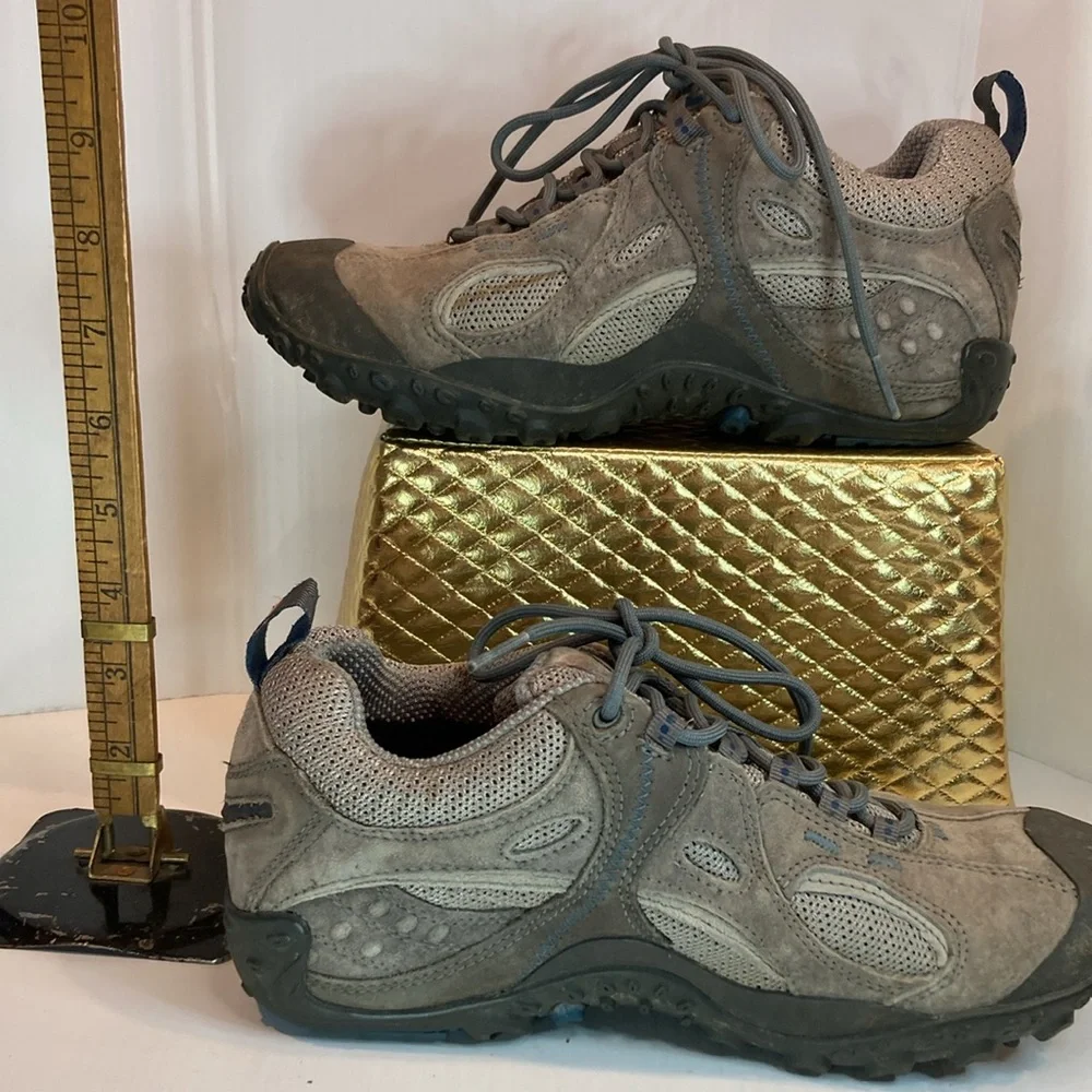 Merrell Chameleon Arc Wind in pewter size 6.‎ Vibran sole. Box 17